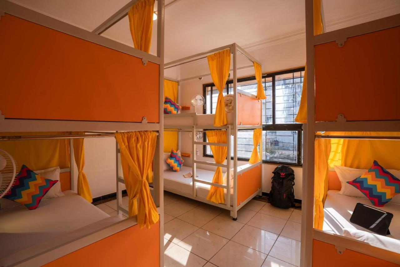 goSTOPS Bengaluru Luaran gambar