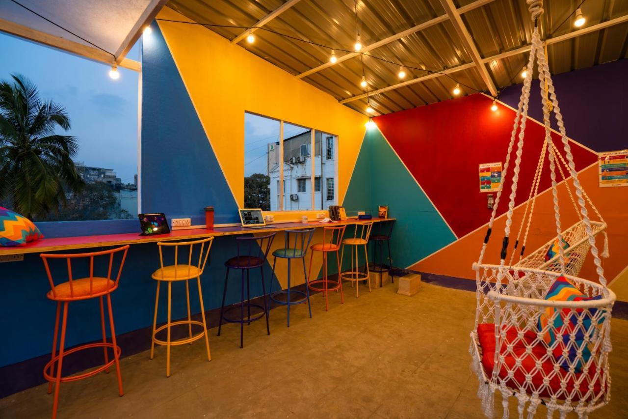 goSTOPS Bengaluru Luaran gambar